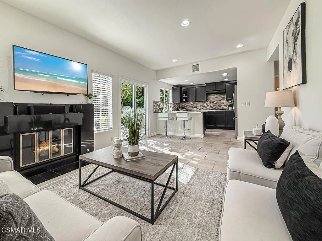 819 Riverrock Circle, Westlake Village, California 91362 home-pic-14